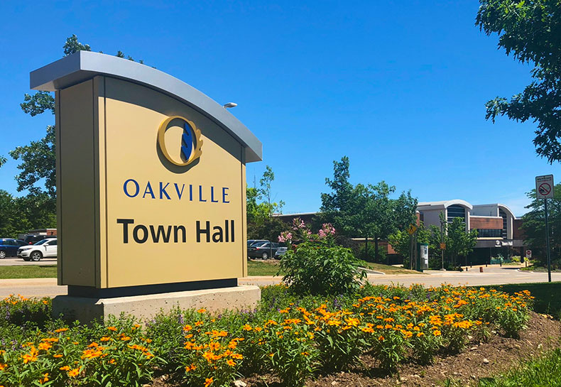 Exterior view of Oakville Town Hall